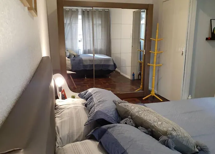 Amplo, Aconchegante E Pertinho De * Porto Alegre